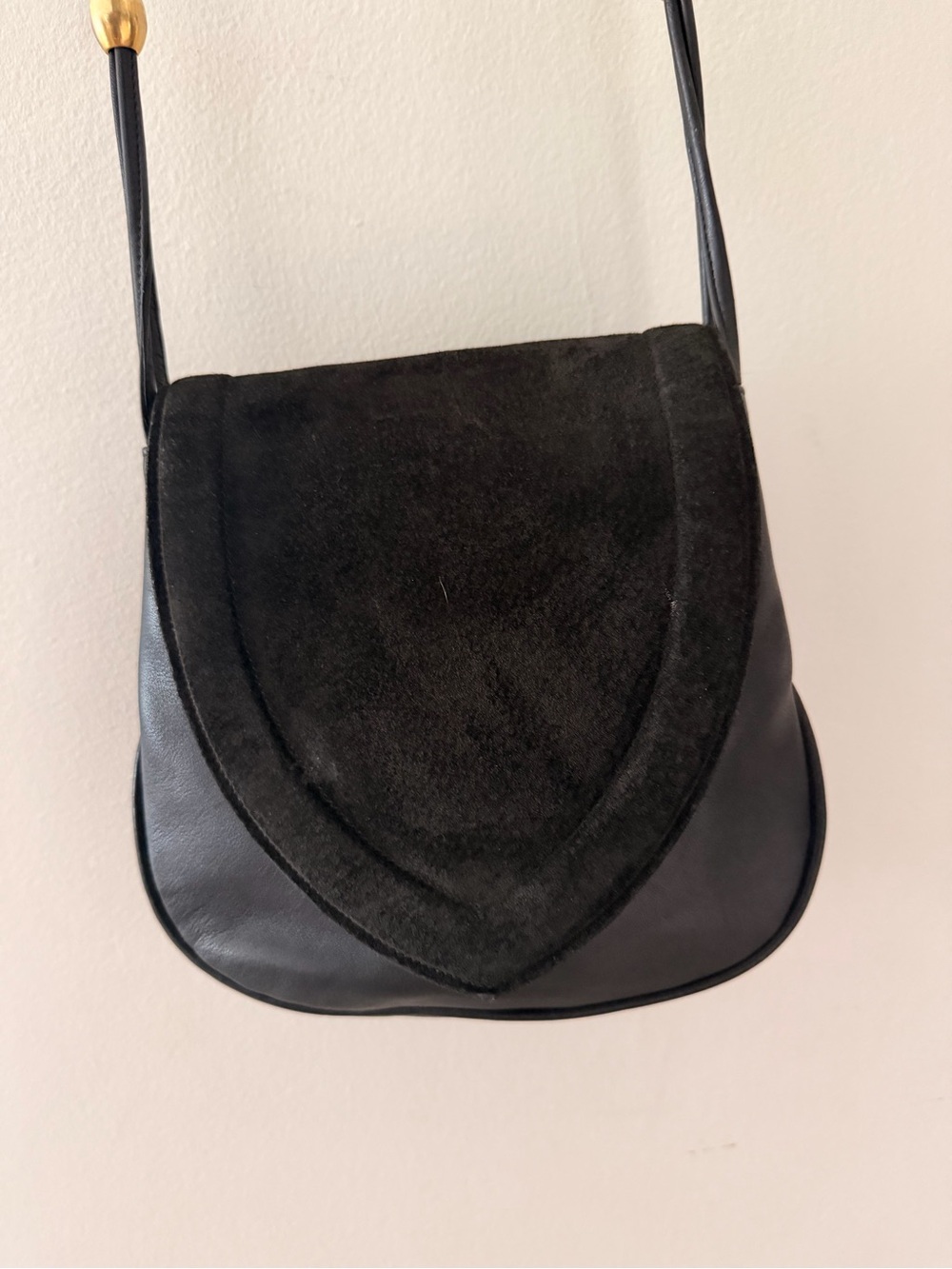 Anne Klein 80’s Black Leather Suede Crossbody Bag Gold Beads - Picture 4 of 5